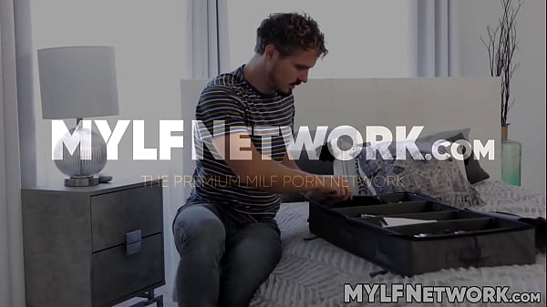 Jessica tries to lecture Robby, but he ignores her. Robby is looking for his phone in her bedroom and finds a pair of bunny ears and a naughty letter.