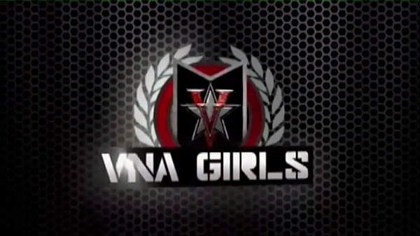 Petite Bailey Paige Uses Her Sweaty Feet To Foot Job PhillyJhon!